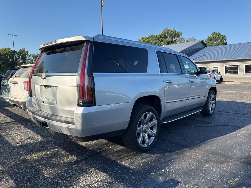 used 2019 Cadillac Escalade ESV car, priced at $31,296