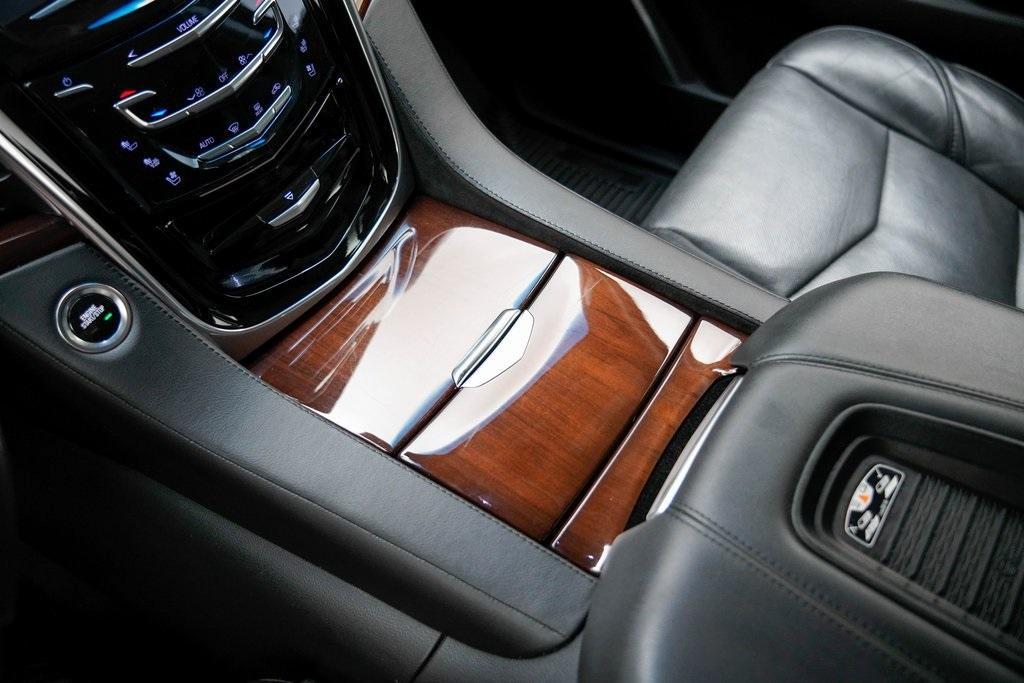 used 2019 Cadillac Escalade ESV car, priced at $30,640