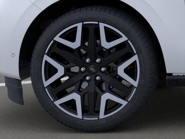 new 2025 Ford Expedition car, priced at $87,499