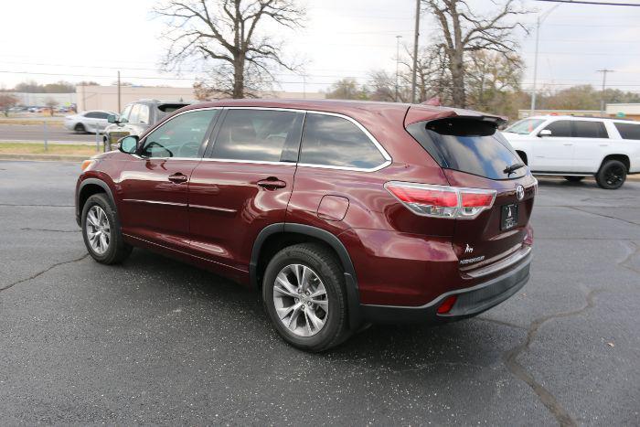 used 2015 Toyota Highlander car, priced at $12,988