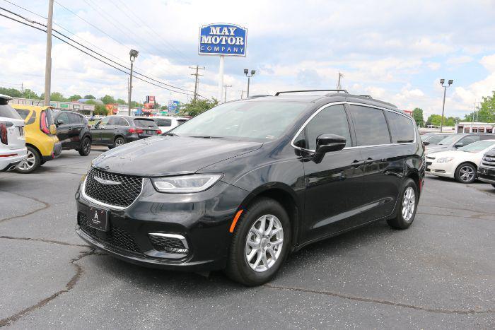 used 2022 Chrysler Pacifica car, priced at $27,988