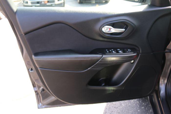 used 2015 Jeep Cherokee car, priced at $12,825