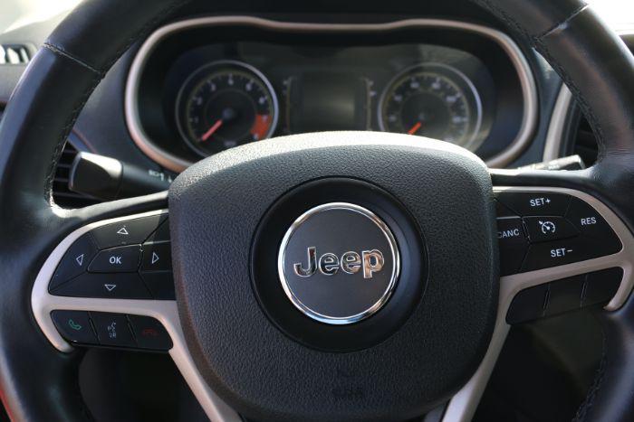 used 2015 Jeep Cherokee car, priced at $12,825