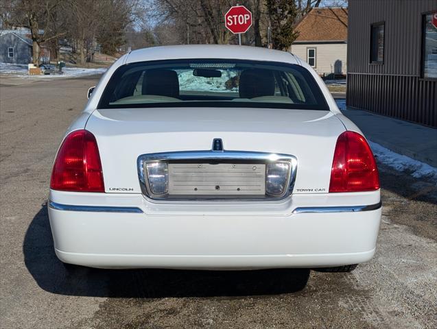 used 2011 Lincoln Town Car car, priced at $10,490