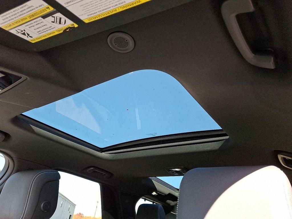 used 2023 Land Rover Discovery car, priced at $38,990