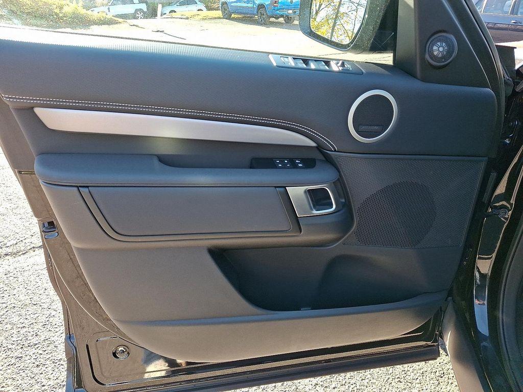 used 2023 Land Rover Discovery car, priced at $38,990