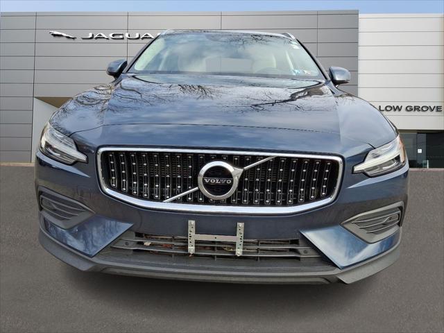 used 2020 Volvo V60 Cross Country car, priced at $28,990