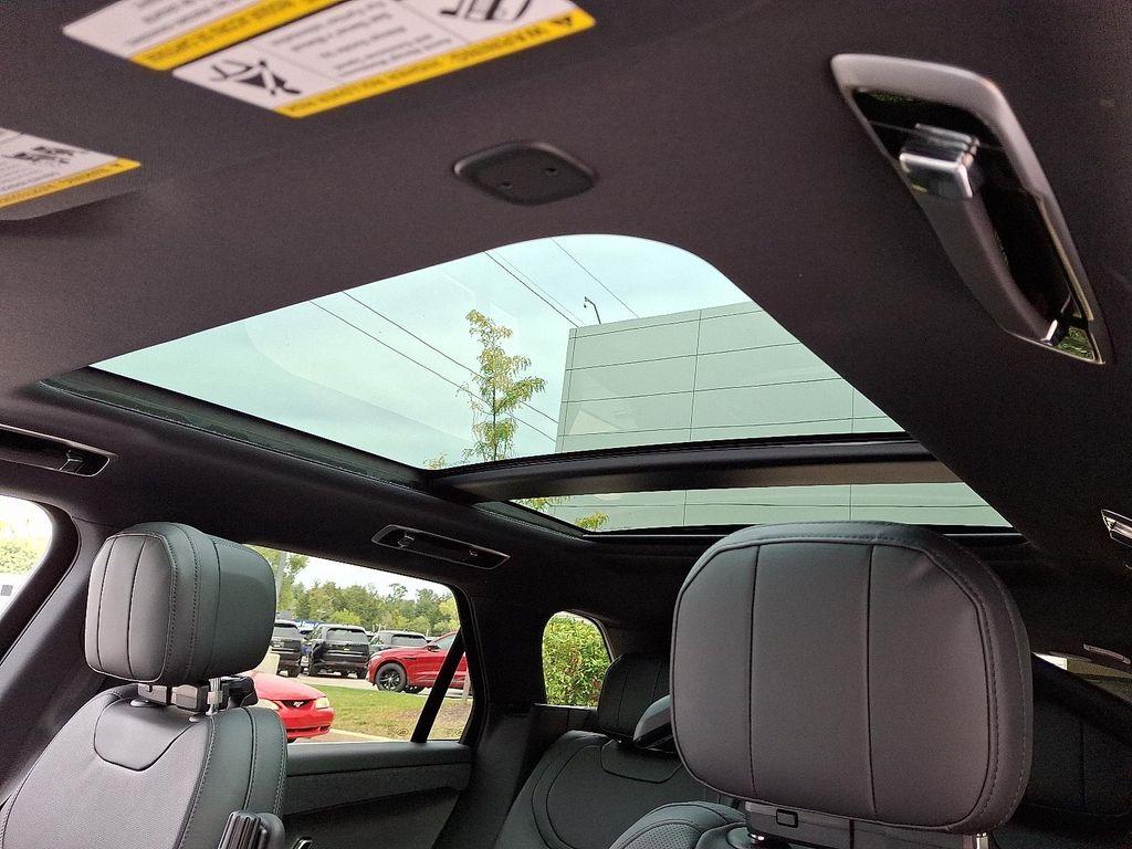 new 2025 Land Rover Range Rover Sport car, priced at $89,770