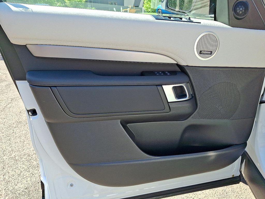 used 2025 Land Rover Discovery car, priced at $64,990