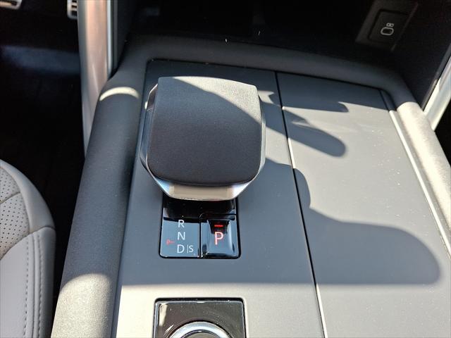 used 2025 Land Rover Discovery car, priced at $64,990