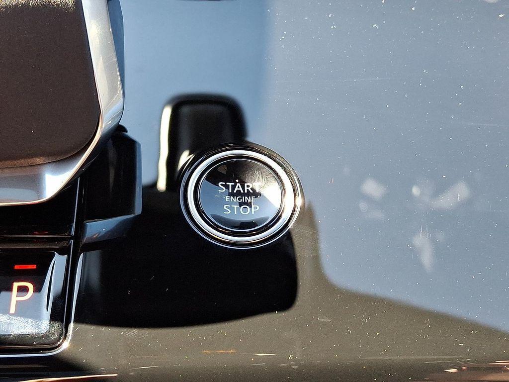 new 2025 Land Rover Range Rover Sport car, priced at $123,875