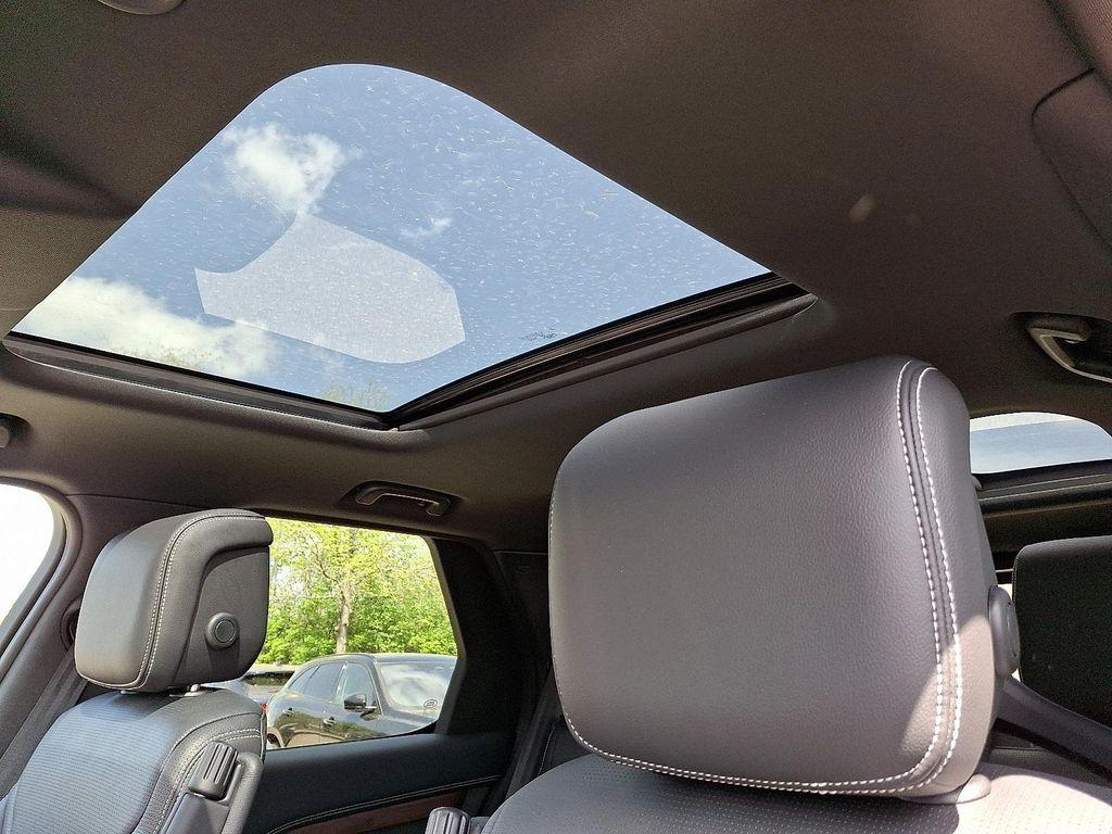 used 2024 Land Rover Discovery car, priced at $56,990