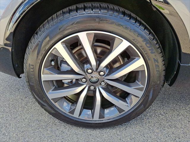 used 2024 Land Rover Discovery car, priced at $62,990
