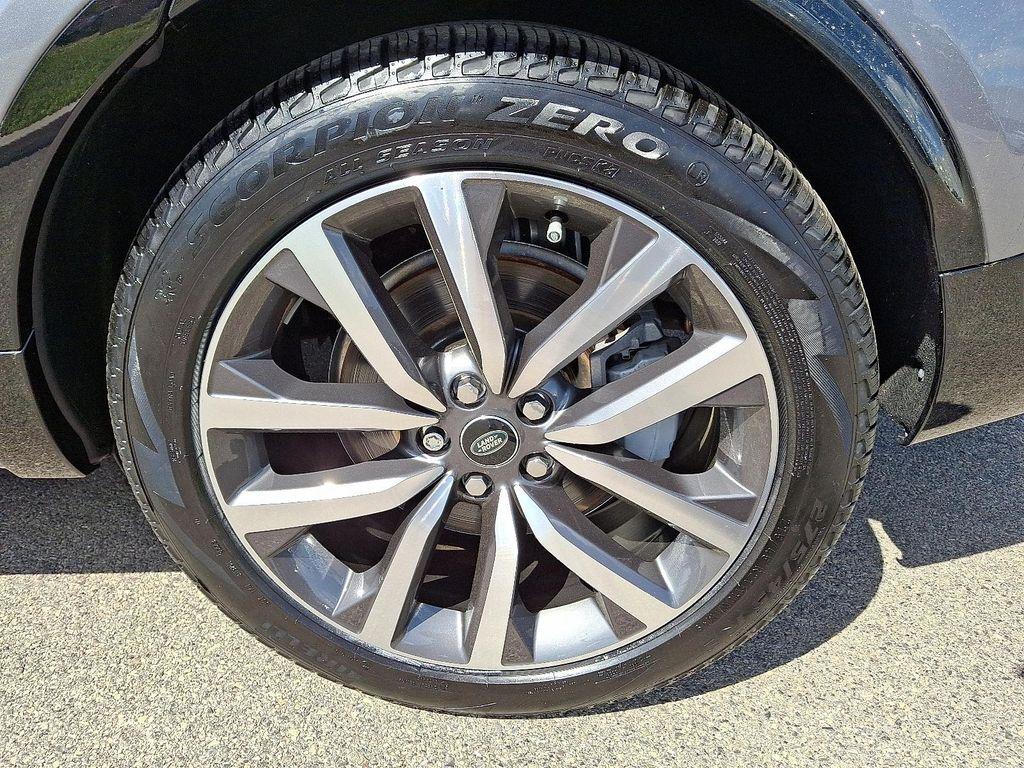 used 2024 Land Rover Discovery car, priced at $56,990