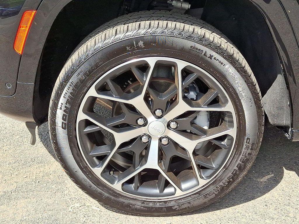 used 2024 Jeep Grand Cherokee car, priced at $53,990