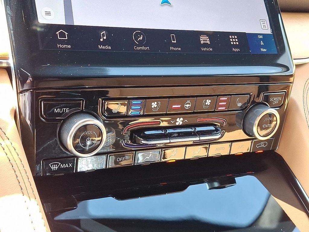 used 2024 Jeep Grand Cherokee car, priced at $53,990