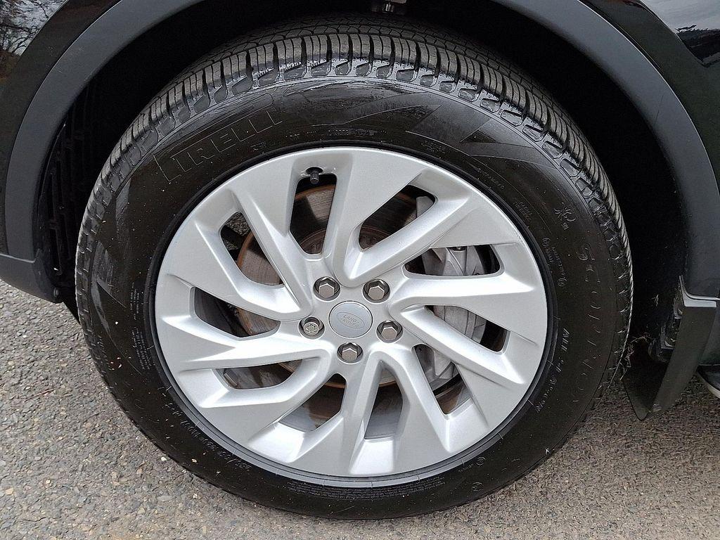 used 2025 Land Rover Discovery car, priced at $51,990