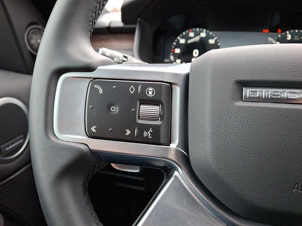 used 2025 Land Rover Discovery car, priced at $51,990