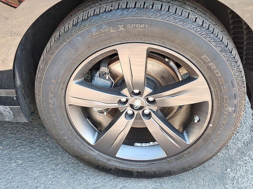 used 2020 Land Rover Range Rover Velar car, priced at $28,990