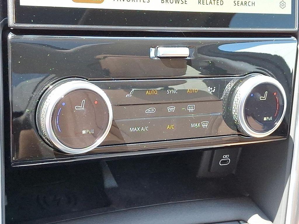 new 2025 Land Rover Discovery car, priced at $85,818