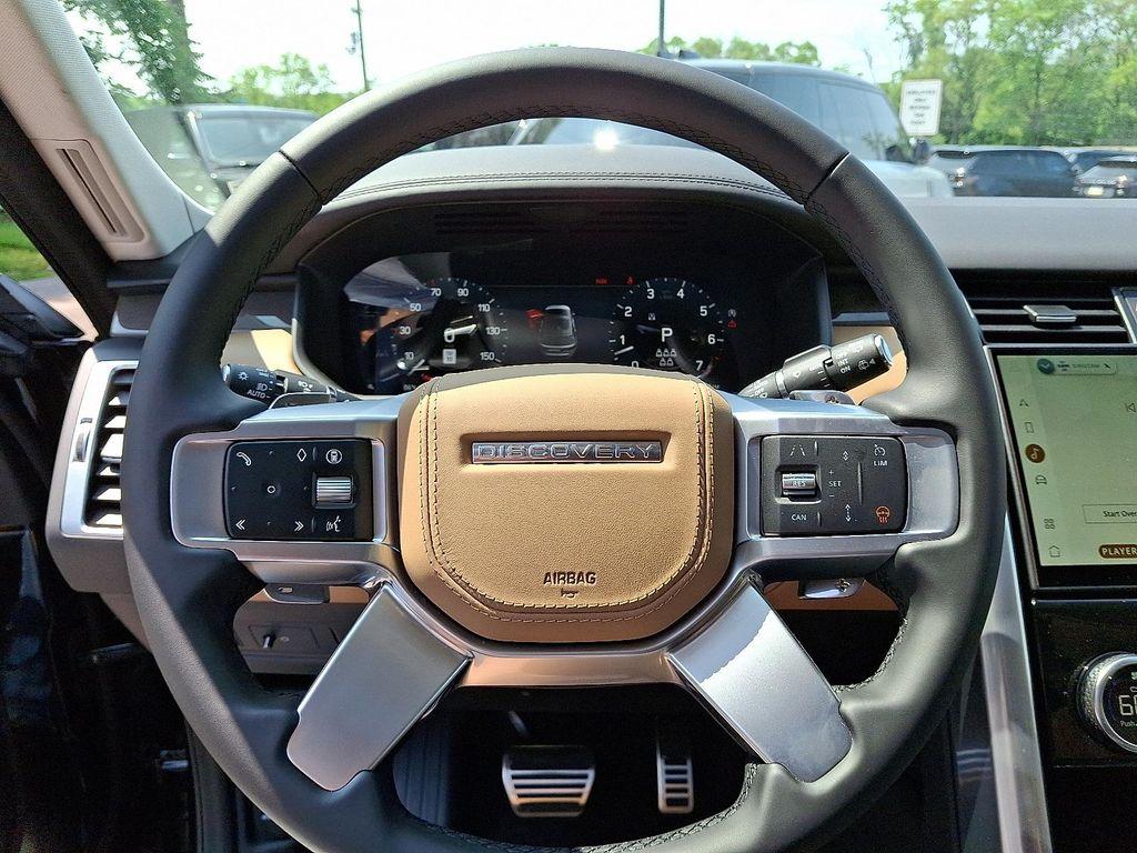 new 2025 Land Rover Discovery car, priced at $85,818
