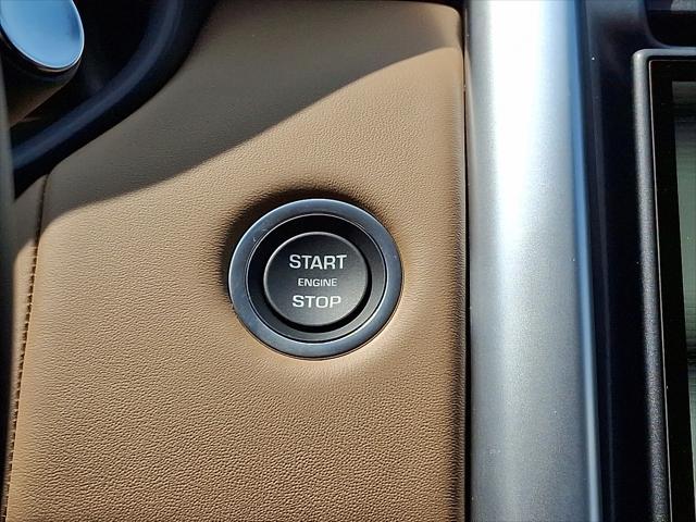 new 2025 Land Rover Discovery car, priced at $85,818