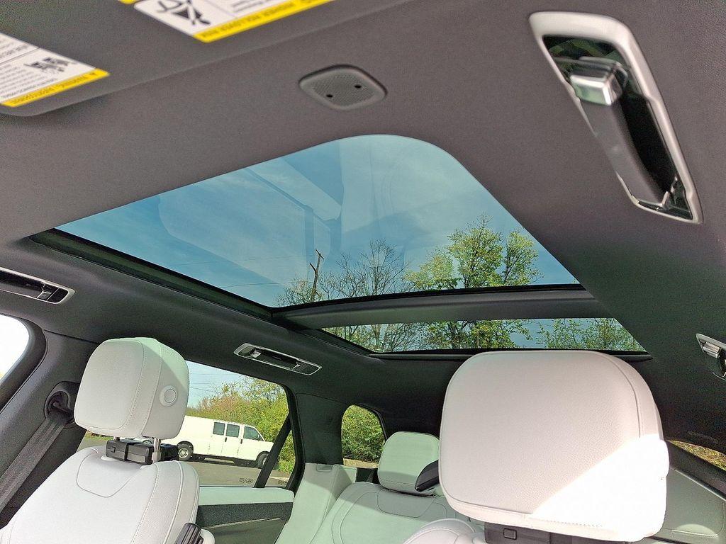 used 2025 Land Rover Range Rover Sport car, priced at $78,990