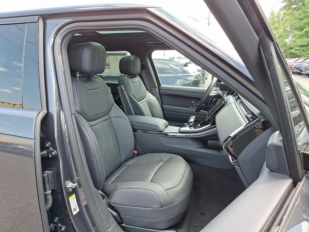 new 2025 Land Rover Range Rover Sport car, priced at $96,015