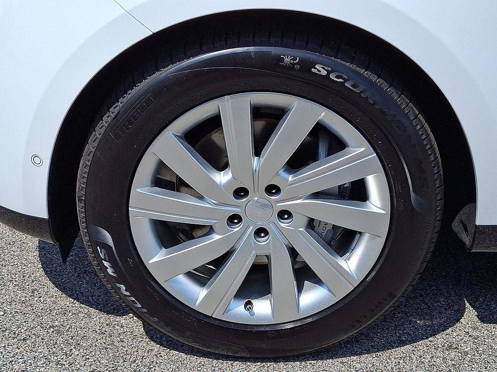 new 2025 Land Rover Range Rover car, priced at $122,855