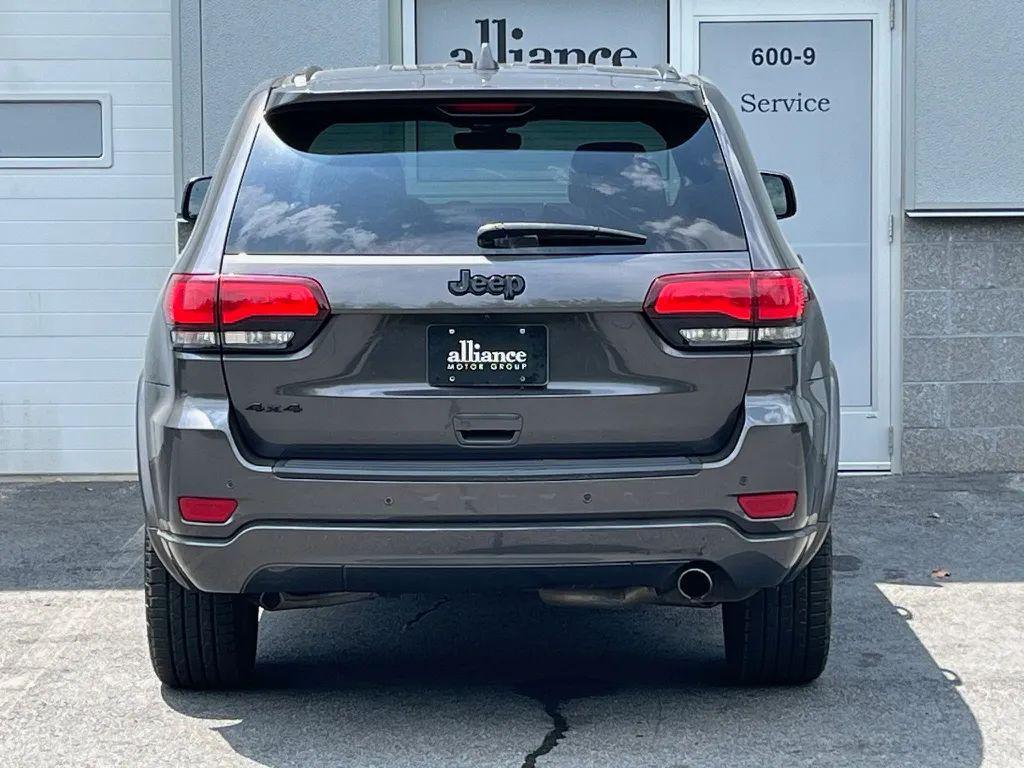 used 2019 Jeep Grand Cherokee car, priced at $17,497