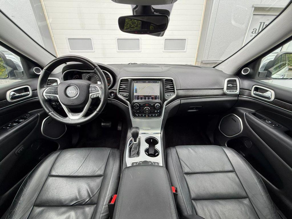 used 2018 Jeep Grand Cherokee car, priced at $17,997