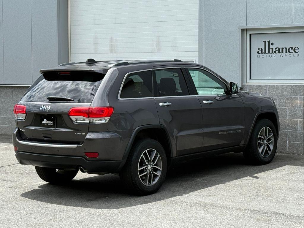 used 2017 Jeep Grand Cherokee car, priced at $14,497