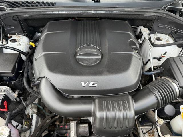 used 2015 Jeep Grand Cherokee car, priced at $13,997