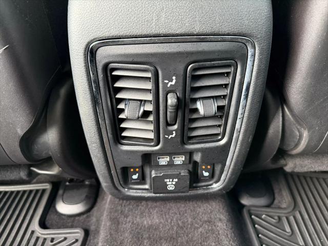 used 2015 Jeep Grand Cherokee car, priced at $13,997