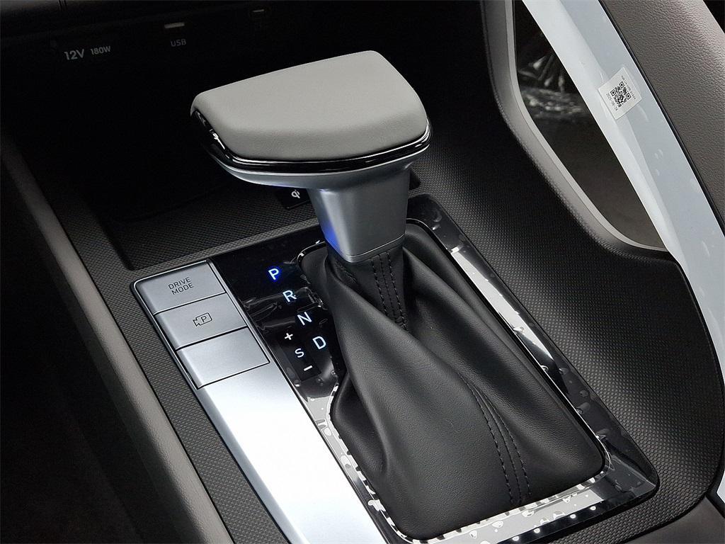 new 2025 Hyundai Elantra car, priced at $25,605
