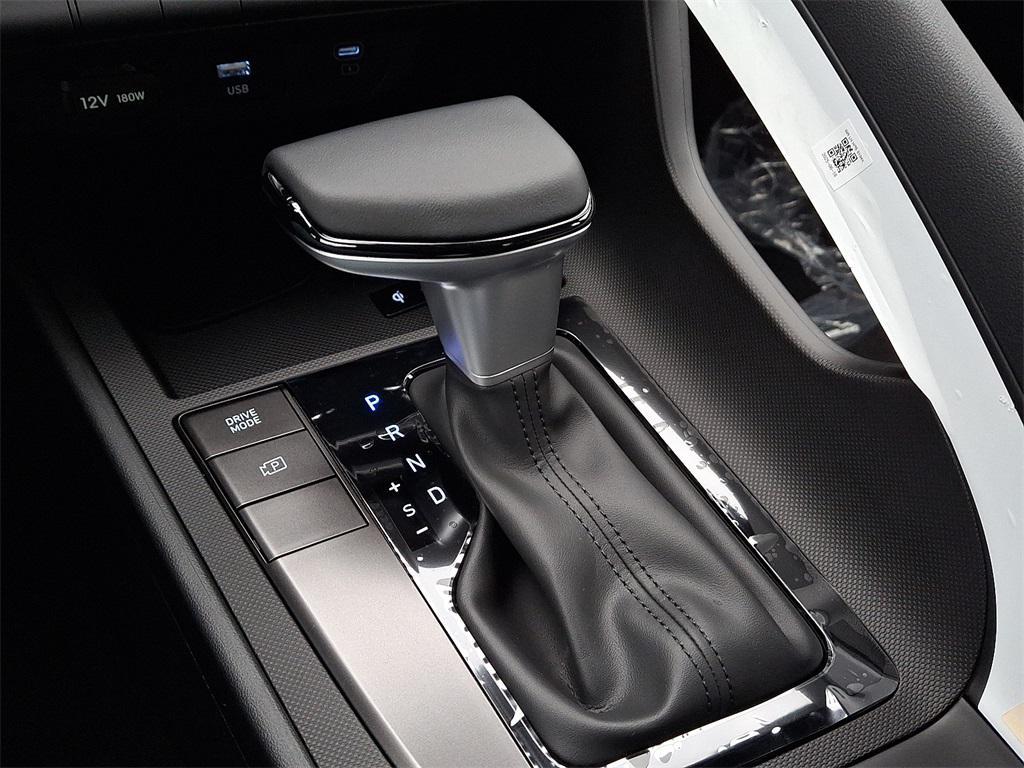 new 2025 Hyundai Elantra car, priced at $25,160