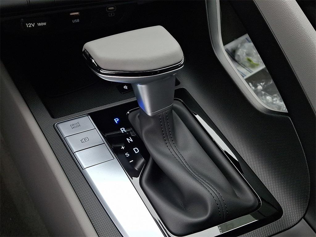 new 2025 Hyundai Elantra car, priced at $25,660