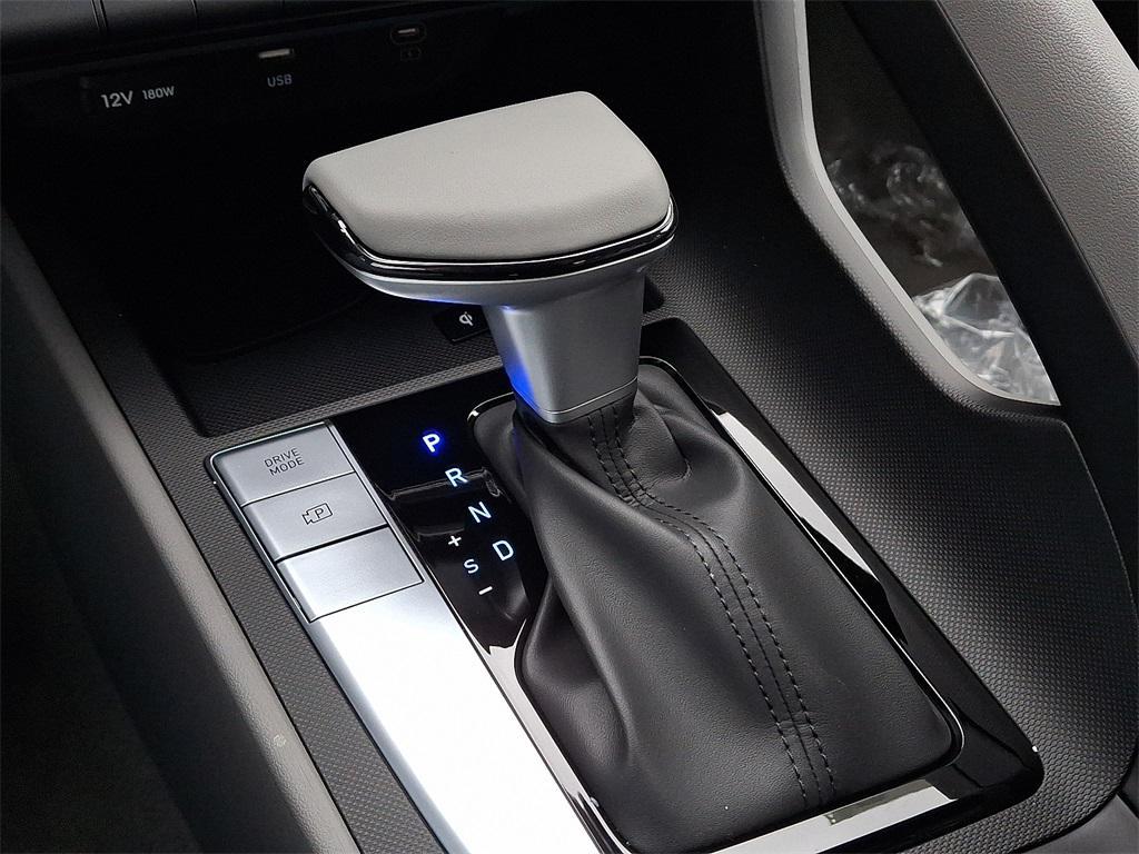 new 2025 Hyundai Elantra car, priced at $25,610
