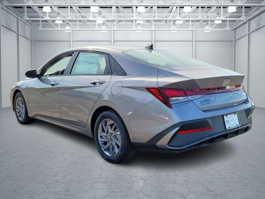 new 2024 Hyundai Elantra car, priced at $25,270