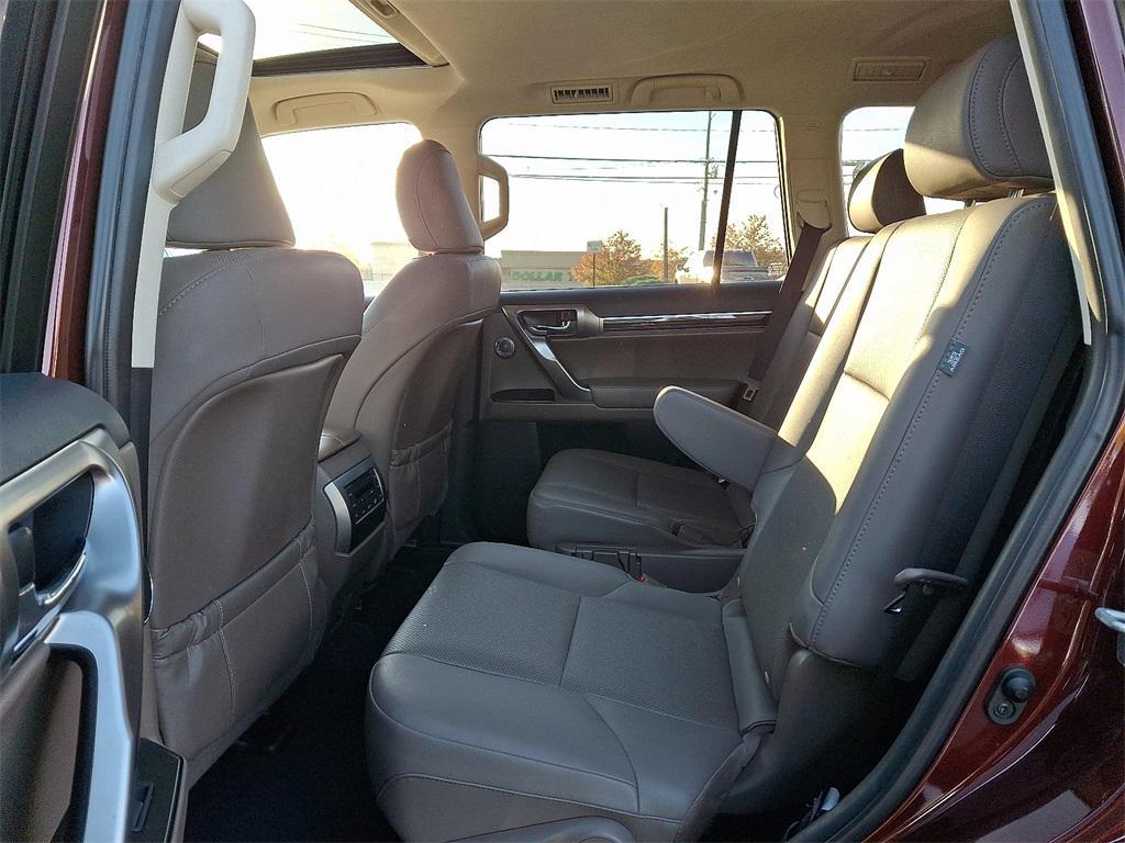 used 2022 Lexus GX 460 car, priced at $44,000