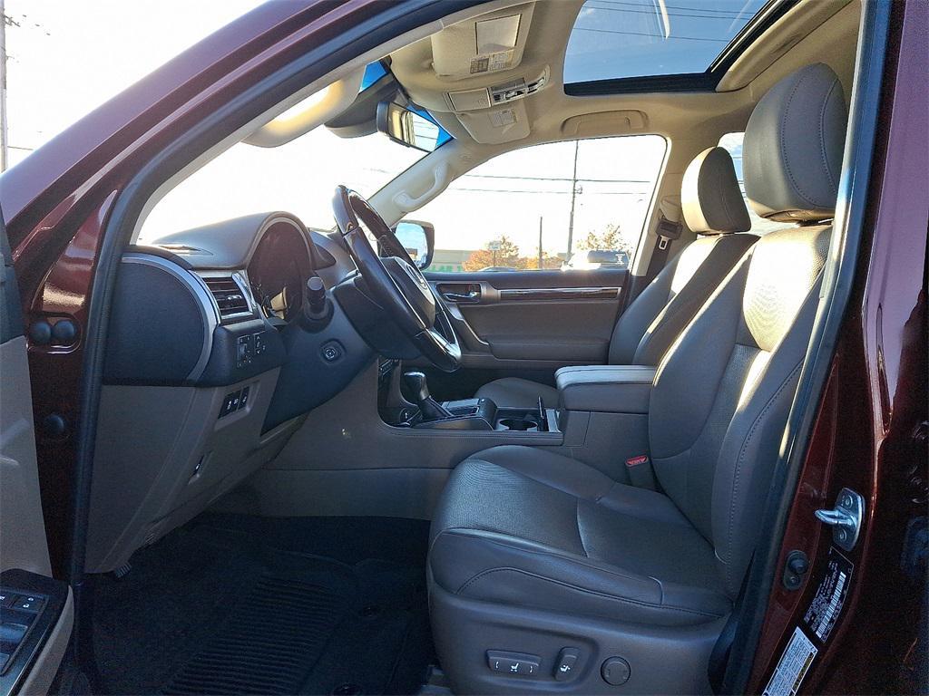 used 2022 Lexus GX 460 car, priced at $44,000