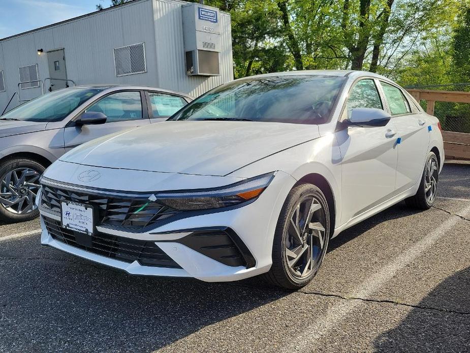 new 2024 Hyundai Elantra HEV car, priced at $31,545