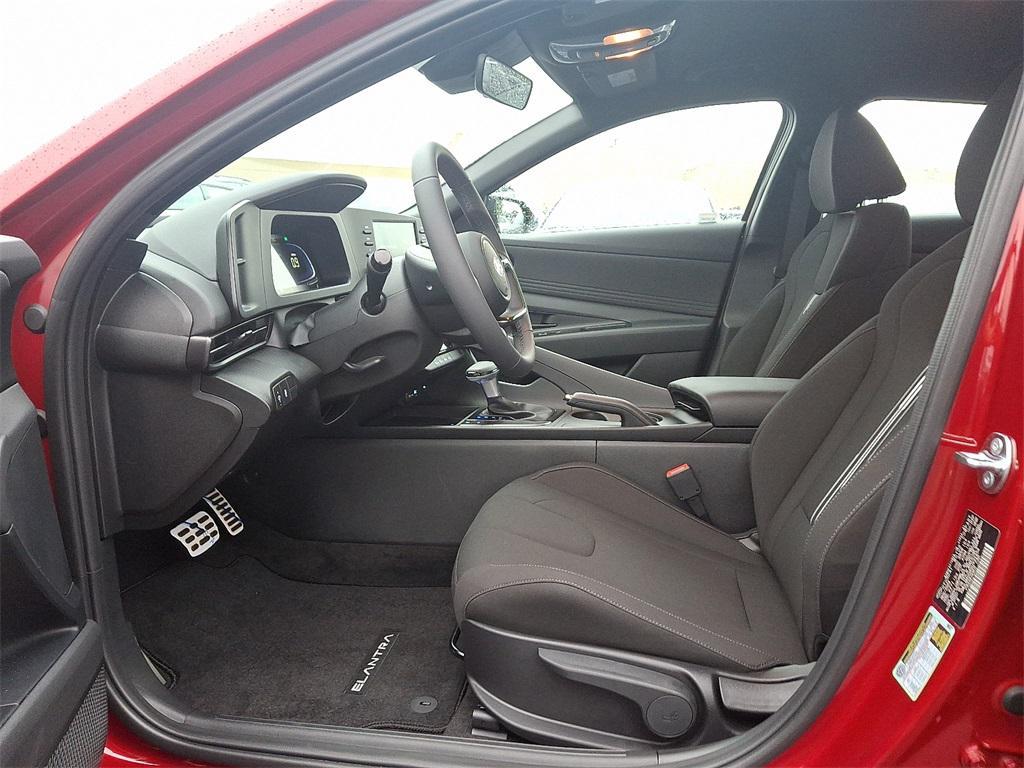 new 2025 Hyundai Elantra car