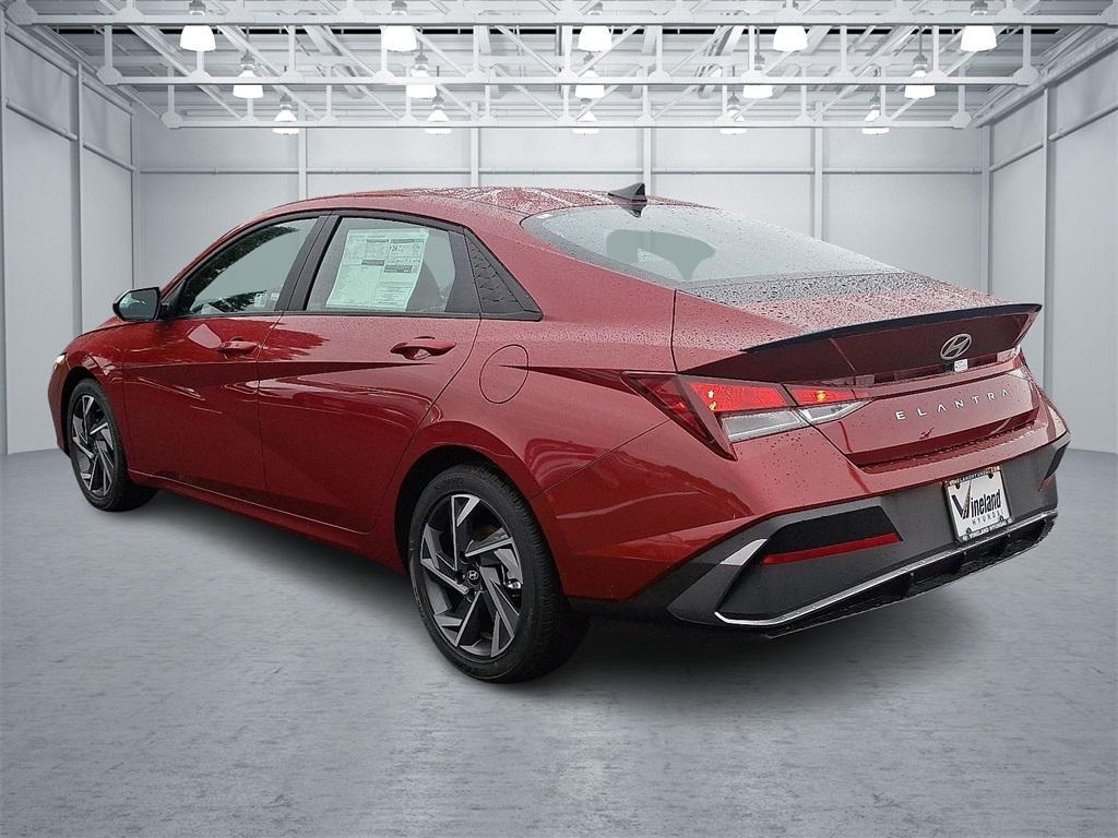 new 2025 Hyundai Elantra car