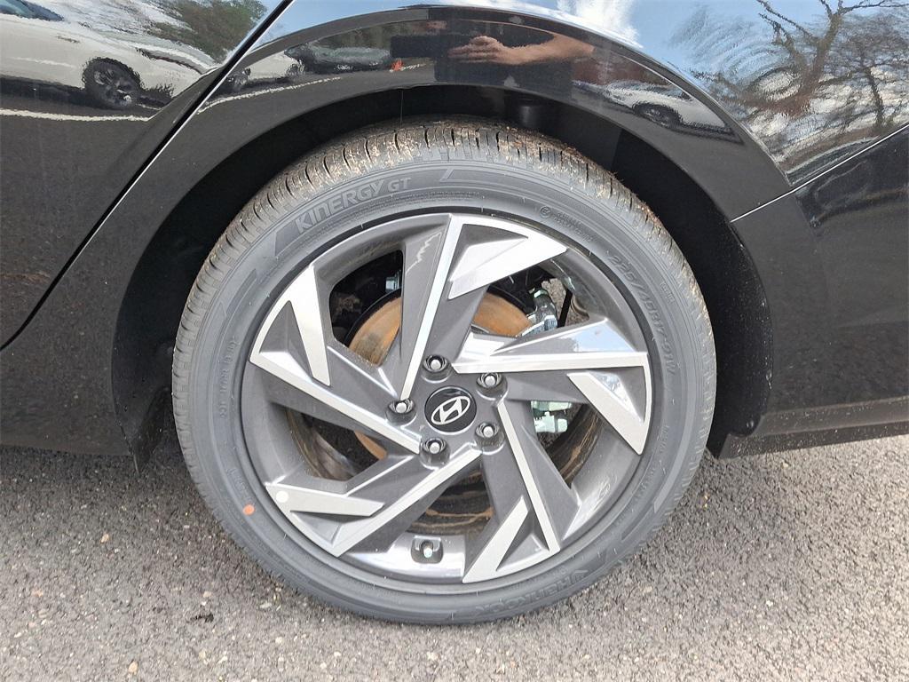 new 2025 Hyundai ELANTRA HEV car, priced at $31,435