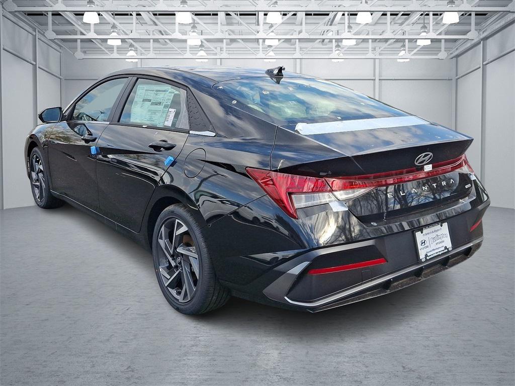 new 2025 Hyundai ELANTRA HEV car, priced at $31,435