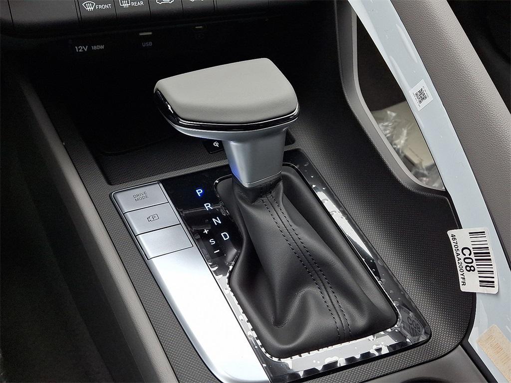 new 2025 Hyundai Elantra car, priced at $25,665
