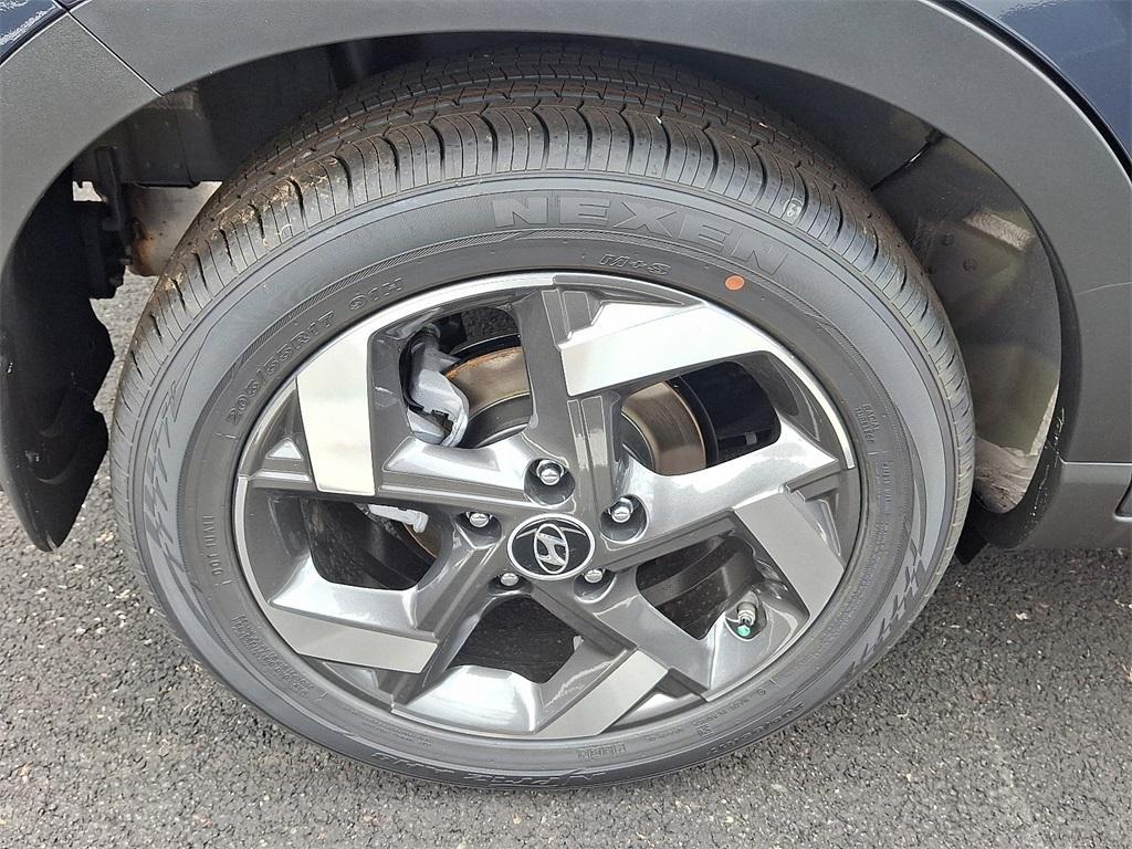 new 2025 Hyundai Venue car, priced at $25,550