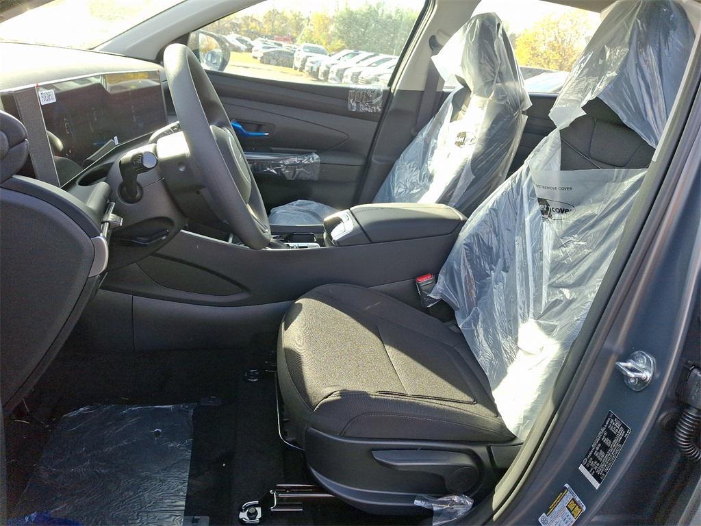new 2025 Hyundai Tucson car, priced at $33,010