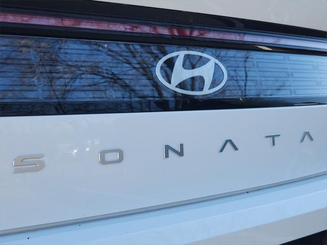 new 2025 Hyundai Sonata Hybrid car, priced at $33,455